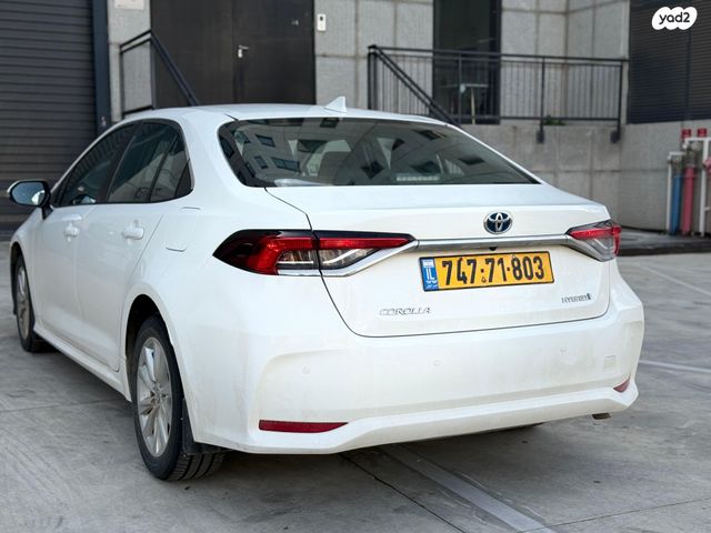 טויוטה קורולה
