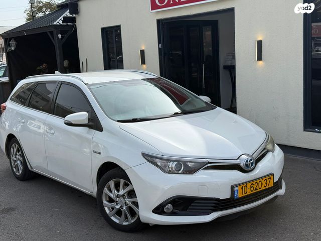 מודעת רכב טויוטה אוריס