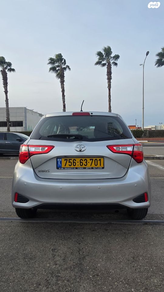 טויוטה יאריס