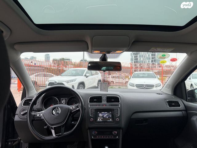 פולקסווגן פולו 