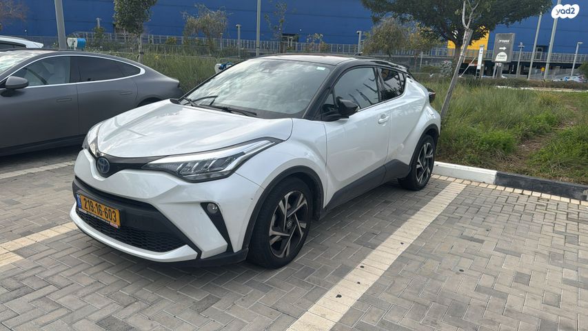 מודעת רכב טויוטה C-HR