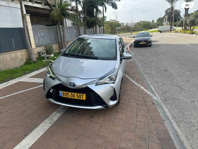 טויוטה יאריס