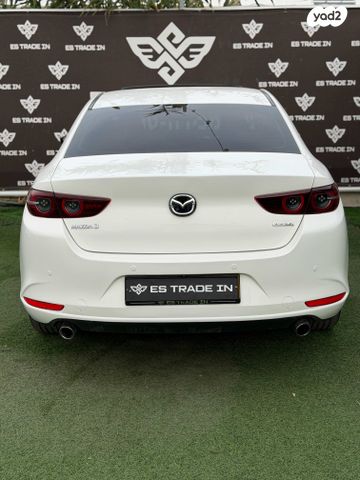 מאזדה 3