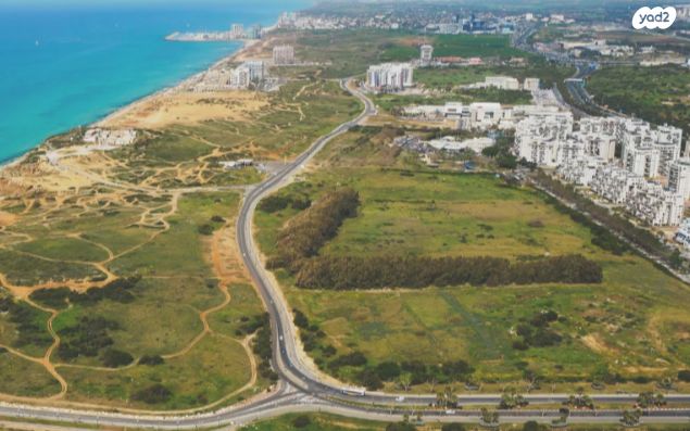 חניון מרכז מסחרי אזורי חן 1