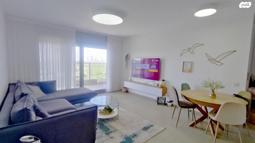 שדרות טום לנטוס 71