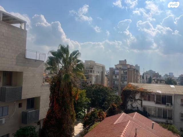 ישראל אהרוני 8