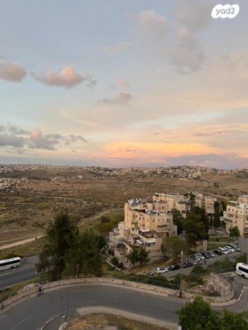 דירה, הרב חזקיה שבתאי 17, רמות, ירושלים