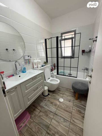 דירה, אגם 13, נשר, ערד