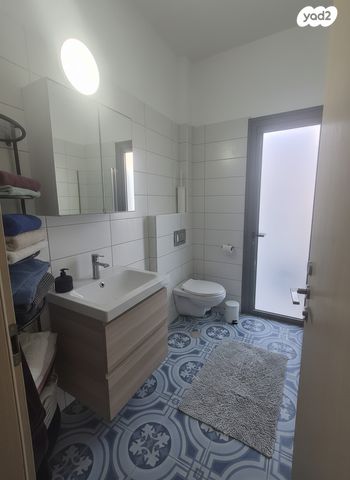 בית פרטי/ קוטג', האלה 1, סלעית