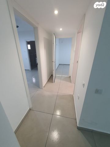 דירה, רבי נחמן מאומן 16, השחר, דימונה