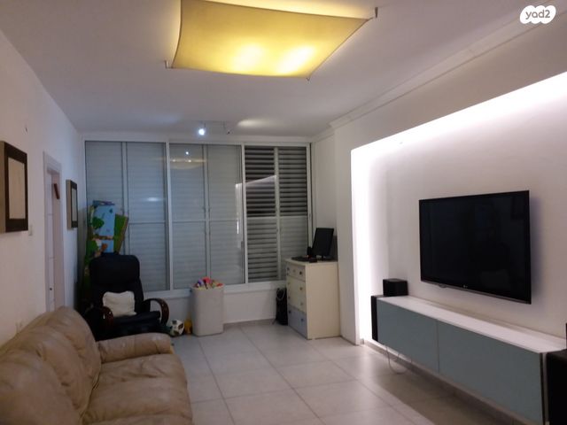 דירה, הנביאים 45, הנביאים, בת ים