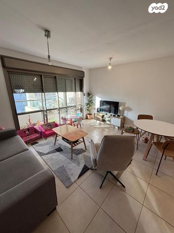 דירה, האימהות 16, סביוני נצר סירני, נס ציונה