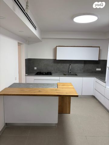 דירת גן, יואל 11, פסגות אפק, ראש העין