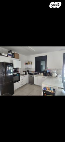 דירה, יעקב תמרי 15, חצרות המושבה, רחובות