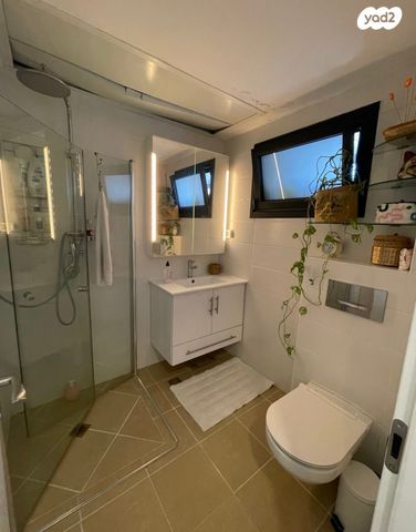 גג/ פנטהאוז, עזריאל 22, רמת השקמה, רמת גן