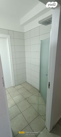 דירה, יגאל אלון 4, המרכז האזרחי, רמלה