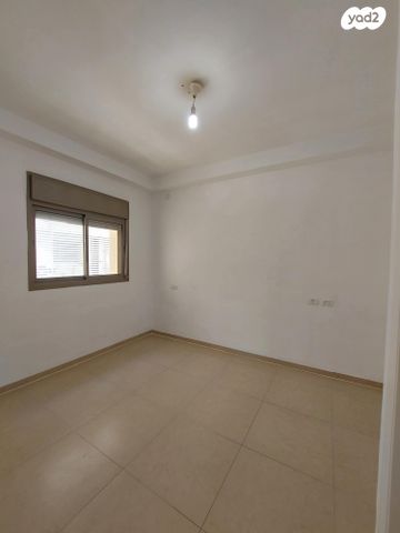 דירה, בנימין ד'ישראלי 21, אחוזה, חיפה