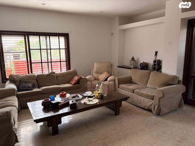 גג/ פנטהאוז, פנחס רוטנברג 11, נגבה, רמת גן