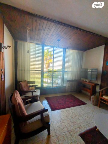 דירה, הרב אונטרמן 3, קרית הרב סלומון, פתח תקווה