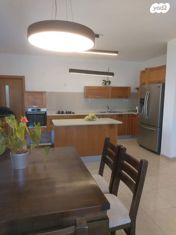 גג/ פנטהאוז, גולדה מאיר 20, קרית אילון, חולון