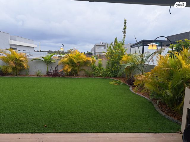 דו משפחתי, השעורה 67, מרכז שפירא, מרכז שפירא