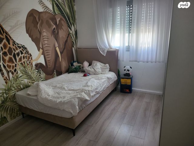 דירה, שדרות מנחם בגין 8, החותרים, טירת כרמל