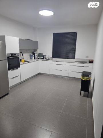 דירה, יצחק נבון 11, מורשת, מודיעין מכבים רעות