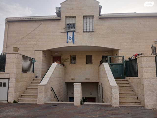 דופלקס, חצב 13, גבע בנימין, אדם - גבע בנימין