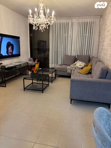 דירה, שדרות הורדים 8, גן שמואל, קרית מלאכי