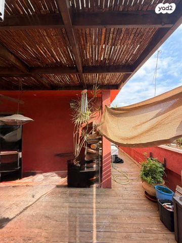 גג/ פנטהאוז, פנחס רוטנברג 11, נגבה, רמת גן