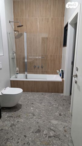 גג/ פנטהאוז, הרב אבא אבוחצירה 31, שדרות בפארק, שדרות