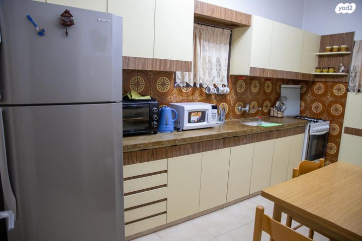 התשעים ושלוש 2