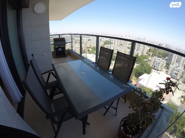 דירה, הרב ניסנבאום 37, אזור תעשיה, בת ים