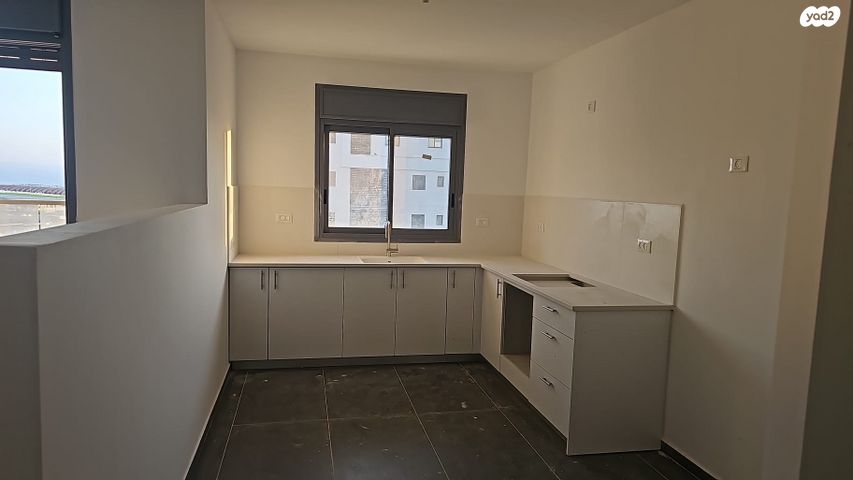 דירה, יצחק בן צבי 6, שיכון ד, טבריה