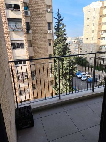 דירה, שדרות הרצל 116, בית הכרם, רמת בית הכרם, ירושלים