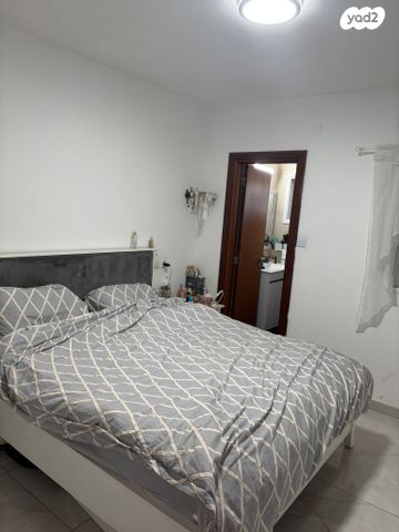 בית פרטי/ קוטג', יוכבד בת מרים 19, נווה מנחם, באר שבע