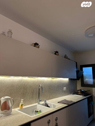 דירה, הרב חזקיה שבתאי 17, רמות, ירושלים