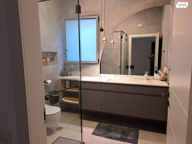 דו משפחתי, השעורה 67, מרכז שפירא, מרכז שפירא