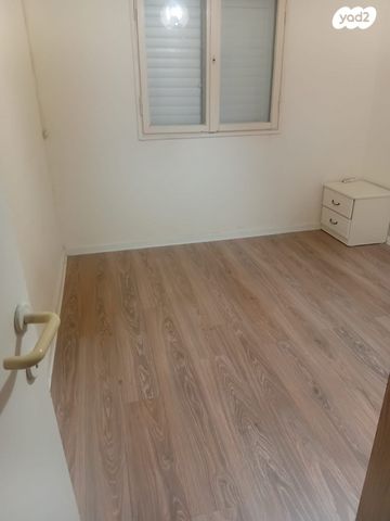 דירה, קרן היסוד 23, רובע ד', אשדוד