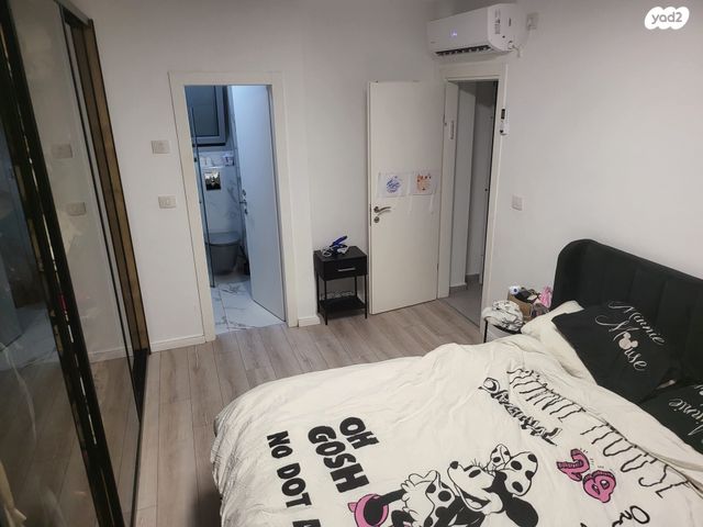 דירה, שדרות מנחם בגין 8, החותרים, טירת כרמל