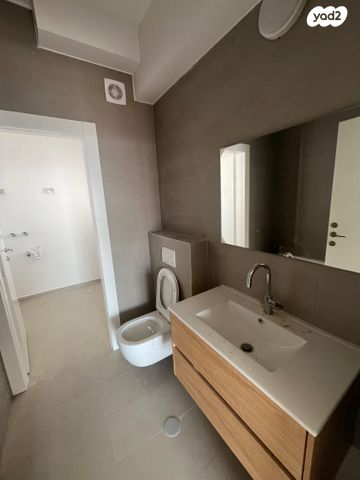 דירה, יהדות איטליה 5, רמת יורם, נתיבות