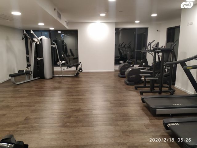 דירה, הרב ניסנבאום 37, אזור תעשיה, בת ים