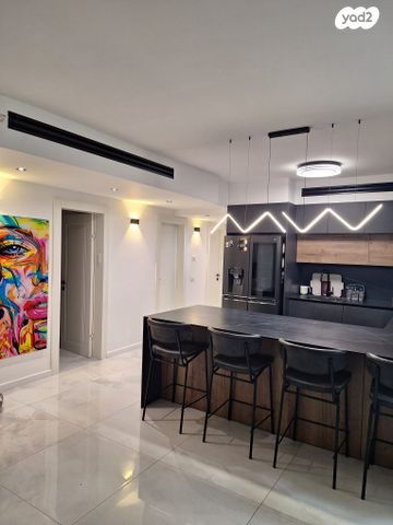 דירת גן, מאיר וייס 14, פסגת זאב, ירושלים