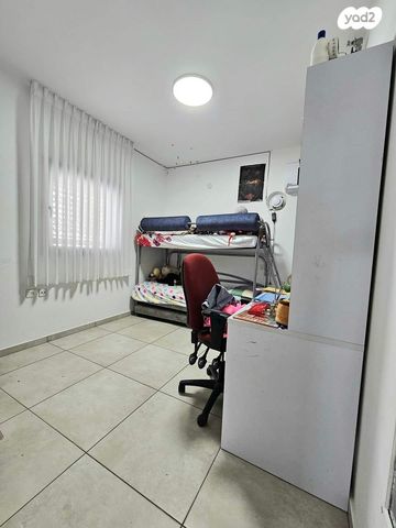 דירה, יגאל אלון 4, המרכז האזרחי, רמלה