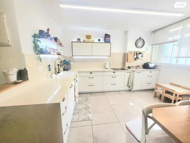 דירה, כינרת 43, רובע י"א, אשדוד