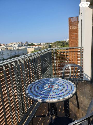 דירה, שדרות ירושלים 135, מכללת תל אביב יפו, דקר, תל אביב יפו