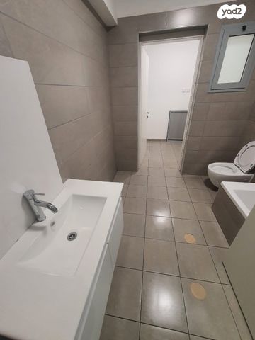 דירה, רבי נחמן מאומן 16, השחר, דימונה