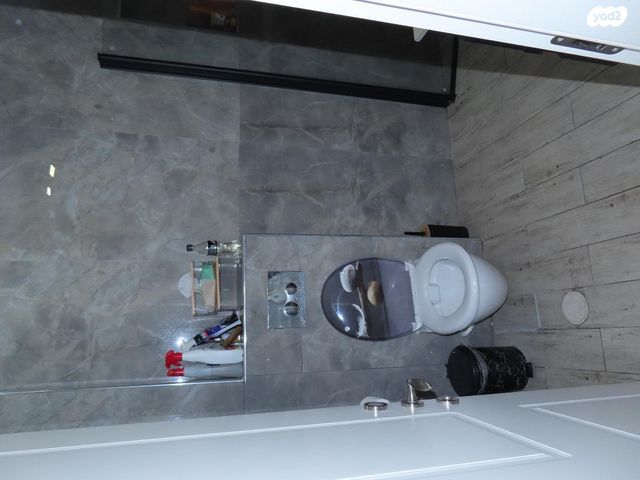 דירת גן, חזקיה המלך 12, רובע י"ג, אשדוד