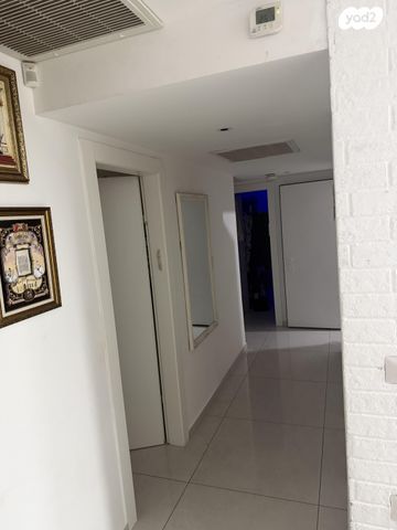 דירת גן, ברקת 6, צמרות המושבה, באר יעקב