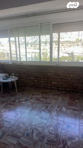 דירה, רבי צדוק 11, קטמונים, ירושלים